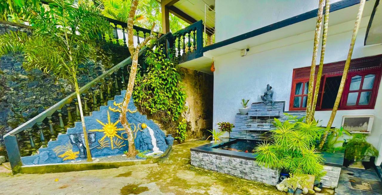 Travellers Halt Hotel Ratnapura Exterior foto