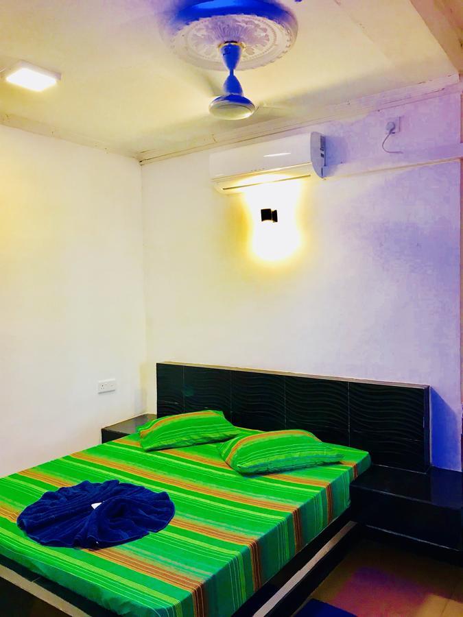 Travellers Halt Hotel Ratnapura Exterior foto